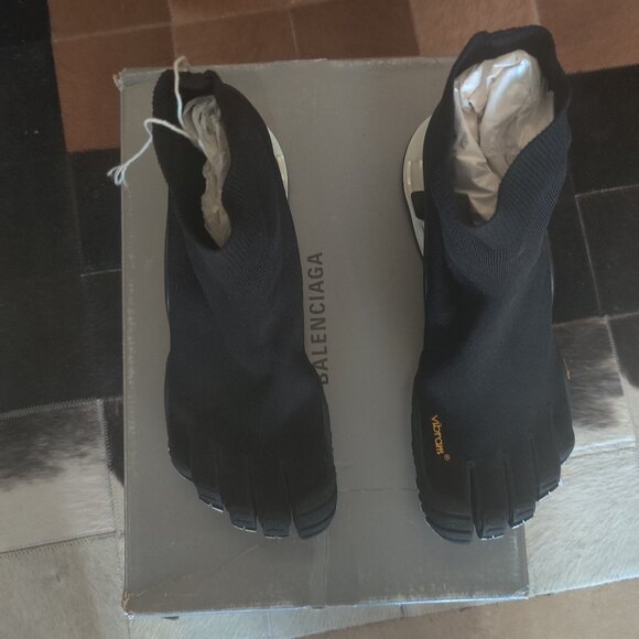Balenciaga Vibram five finger  boots size 44 (11 M 13 W  New UNISEX - Picture 1 of 6